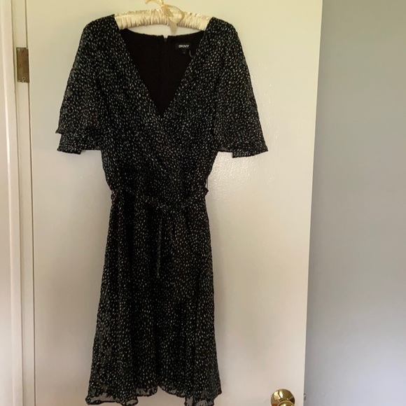 Dkny Dresses & Skirts - DKNY black green and white dress